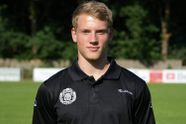 Voetballer Niels De Wolf (27) overleden nadat hij in elkaar zakte tijdens wedstrijd