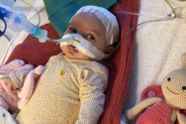 Baby Louize (amper 2 maanden oud) is ongeneeslijk ziek: "Ze wordt gedoopt en daarna moeten we afscheid nemen"