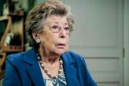 Nu ze 97 is: makers hakken opvallende knoop door over toekomst van Annie Geeraerts in 'Familie'