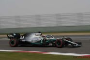 Lewis Hamilton is ook in GP van China oppermachtig