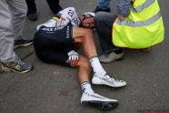 Slecht nieuws over Julian Alaphilppe na zijn val in de Ronde van Vlaanderen