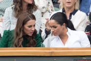 Kate Middleton gelooft niet wat ze ziet van Meghan Markle: "Helemaal overstuur"