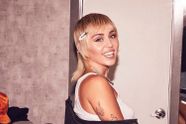 Extreem pikant: Miley Cyrus pronkt met haar sexy kont