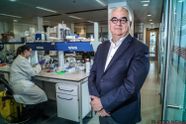 Topman van Janssen Pharmaceutica: "Zij zullen eerst gevaccineerd worden tegen Covid-19"