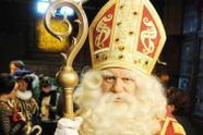 Wordt na Zwarte Piet ook Sinterklaas afgeschaft? "Kinderen worden schaamteloos uitgebuit"