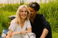 "Zo mooi en wonderlijk": Josje Huisman blaast iedereen omver met wondermooie zwangerschapsfotoshoot