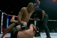 Waanzinnig! Alex Pereira wint UFC-titelgevecht sneller dan een TikTok-video!