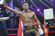 Buakaw Banchamek: “Ik bleef knokken” – hoe een invaller uitgroeide tot vechticoon