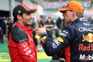 Coronel fan van het idee dat Sainz naast Verstappen komt: 'Ik zou uiteraard voor Red Bull gaan'