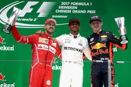 Vettel prijst onder meer Hamilton, Schumacher, én Verstappen: 'Wist zijn talent te verfijnen'