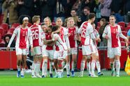 Ajax vrouwen domineren met zestienjarig talent tegen de sterren van PSG: 'Echt een droom die uitkomt'