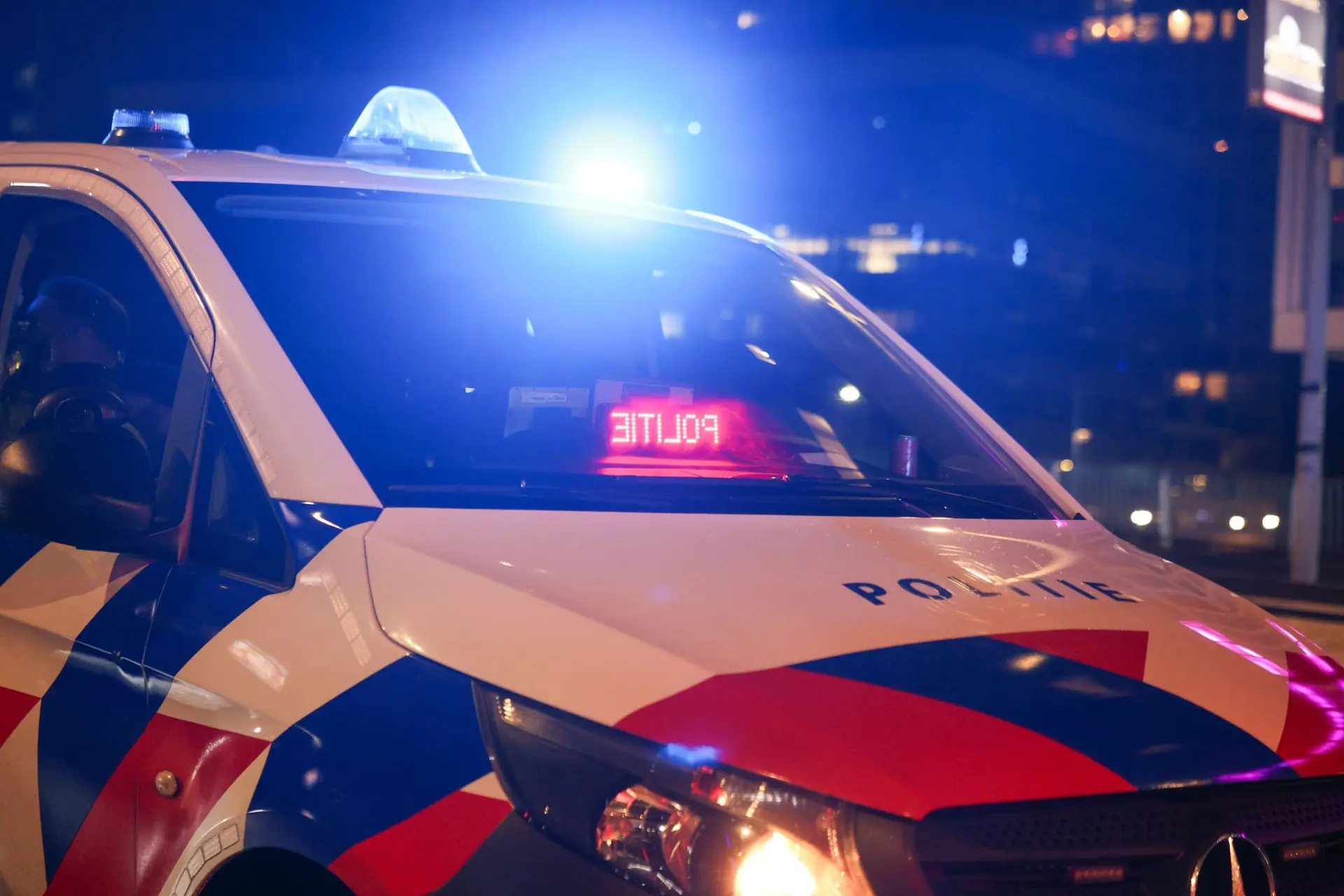Enorme ravage na plofkraak op geldautomaat in Helmond