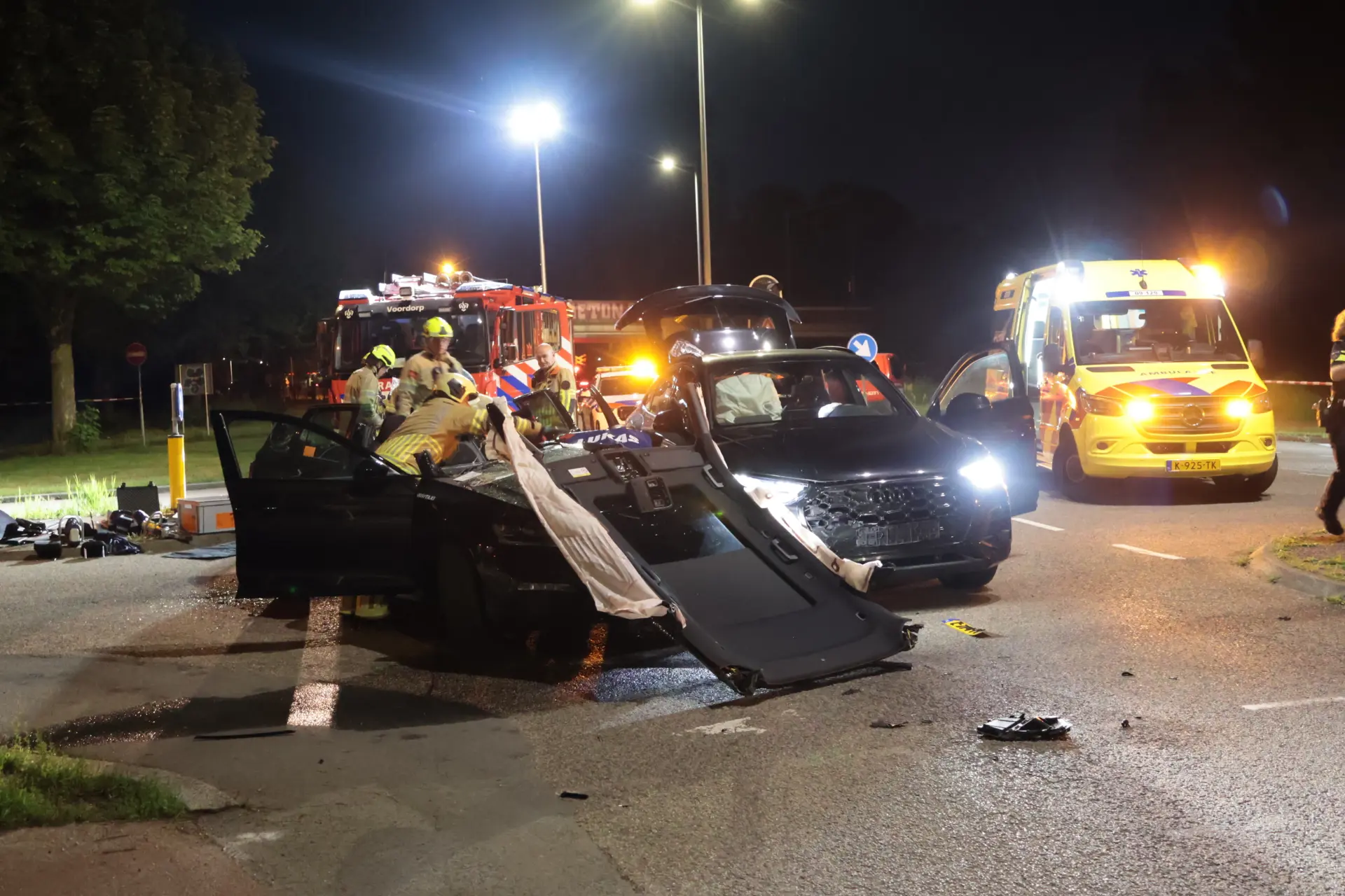 Ernstige aanrijding tussen taxi en personenauto in Utrecht