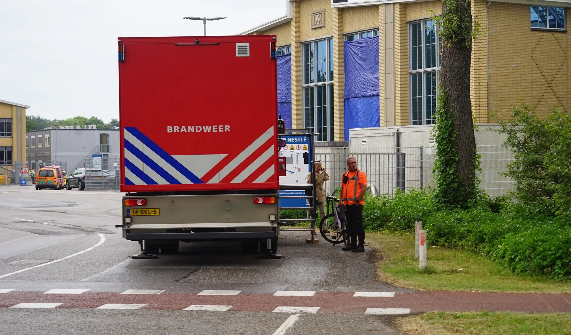 Nestlé-fabriek in Nunspeet ontruimd na incident met salpeterzuur: meerdere gewonden