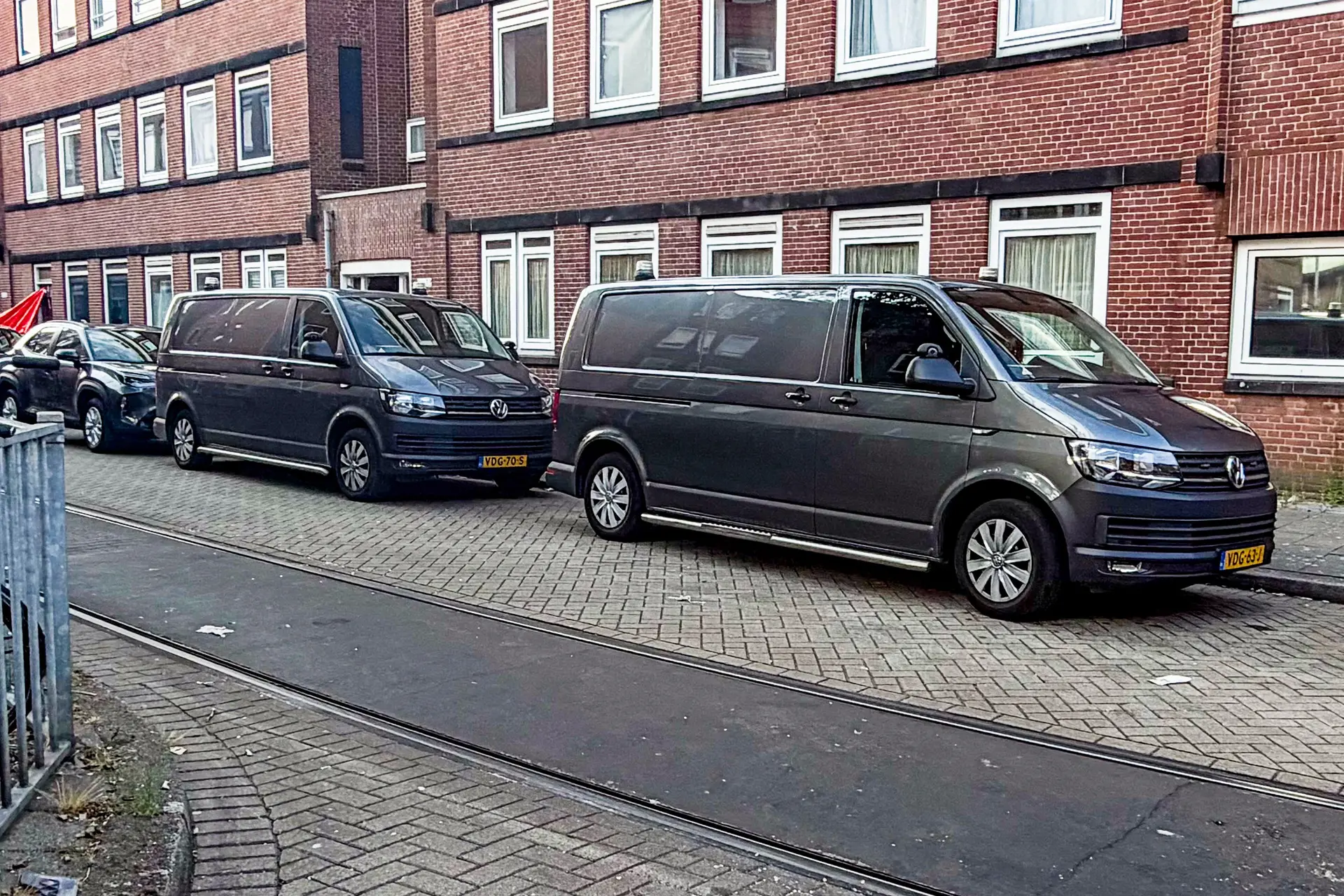 Overleden persoon gevonden bij Den Haag Centraal: drie verdachten aangehouden