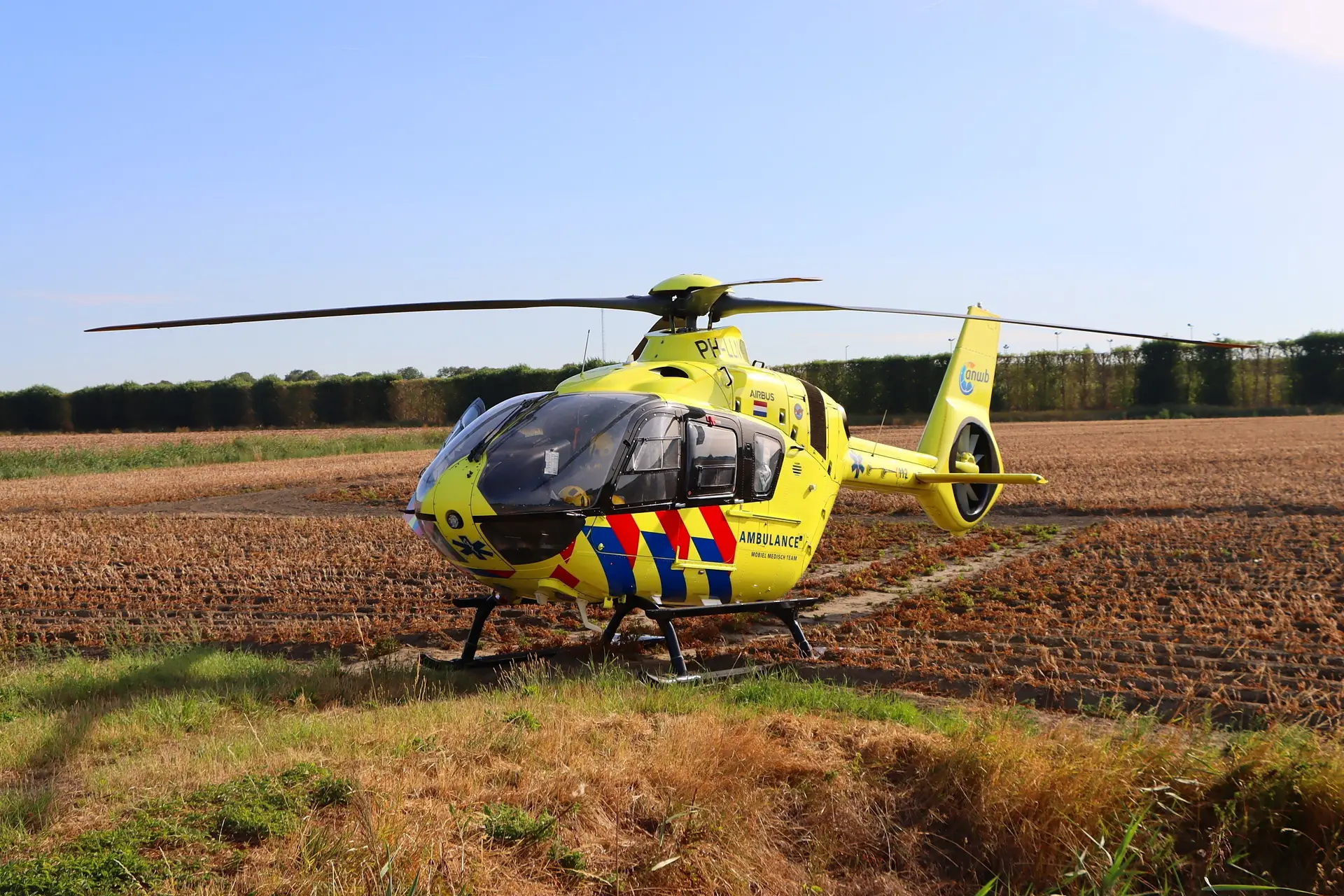 Fietsster zwaargewond na ernstig ongeval op N59 in Zierikzee