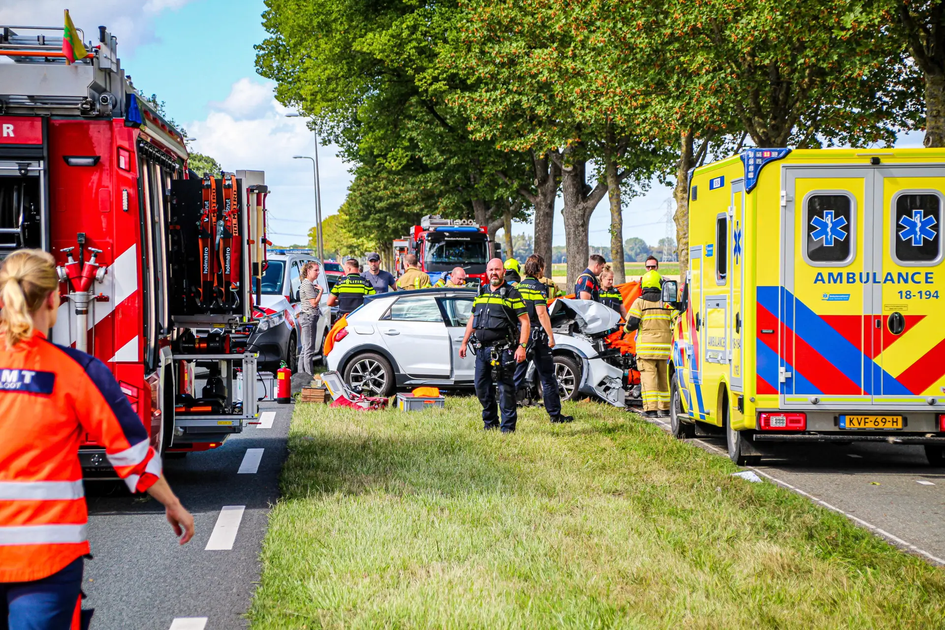 Persoon overleden bij ernstig ongeval op Maasdamseweg in 's-Gravendeel