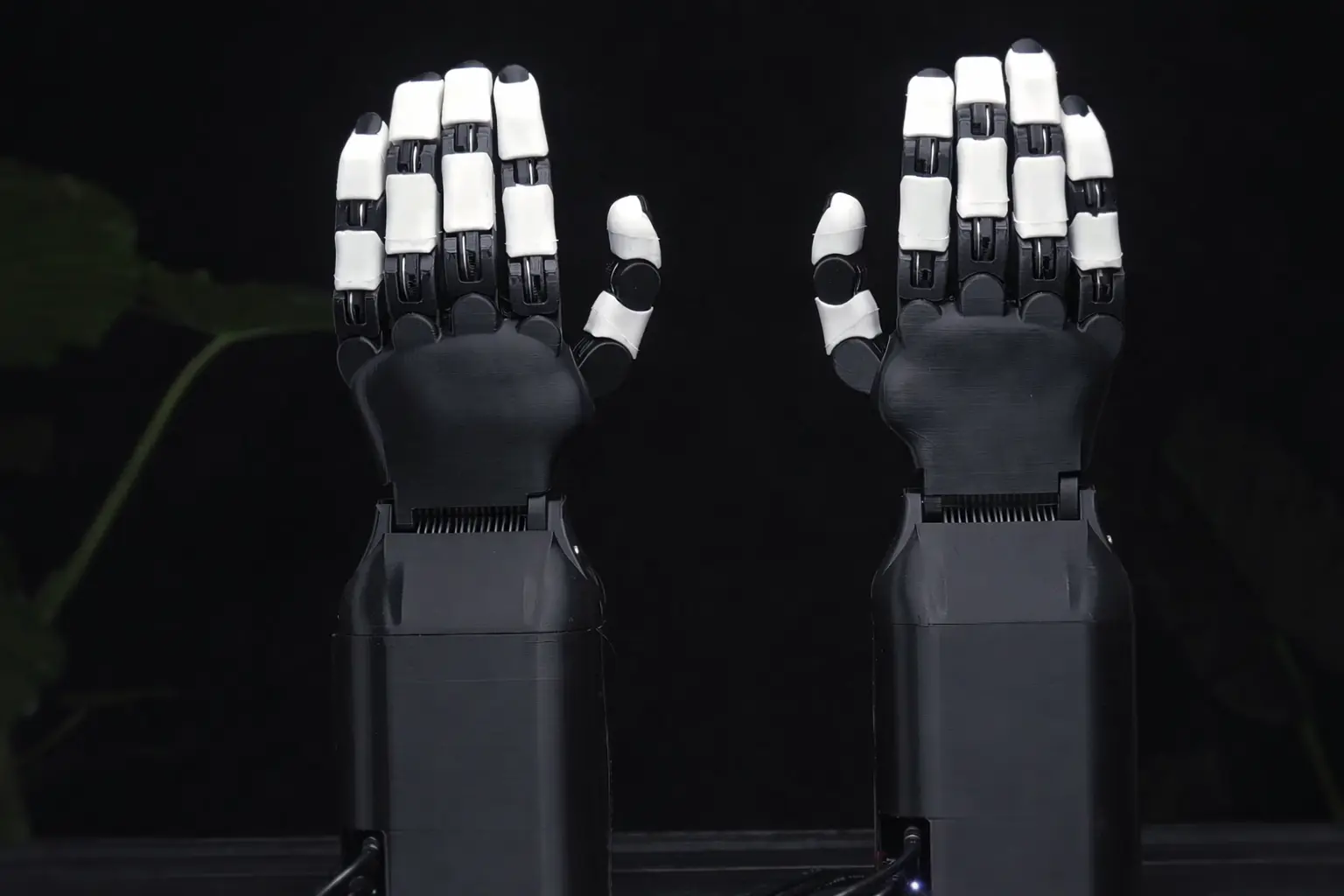 ORCA Dexterity onthult open-source robot handen