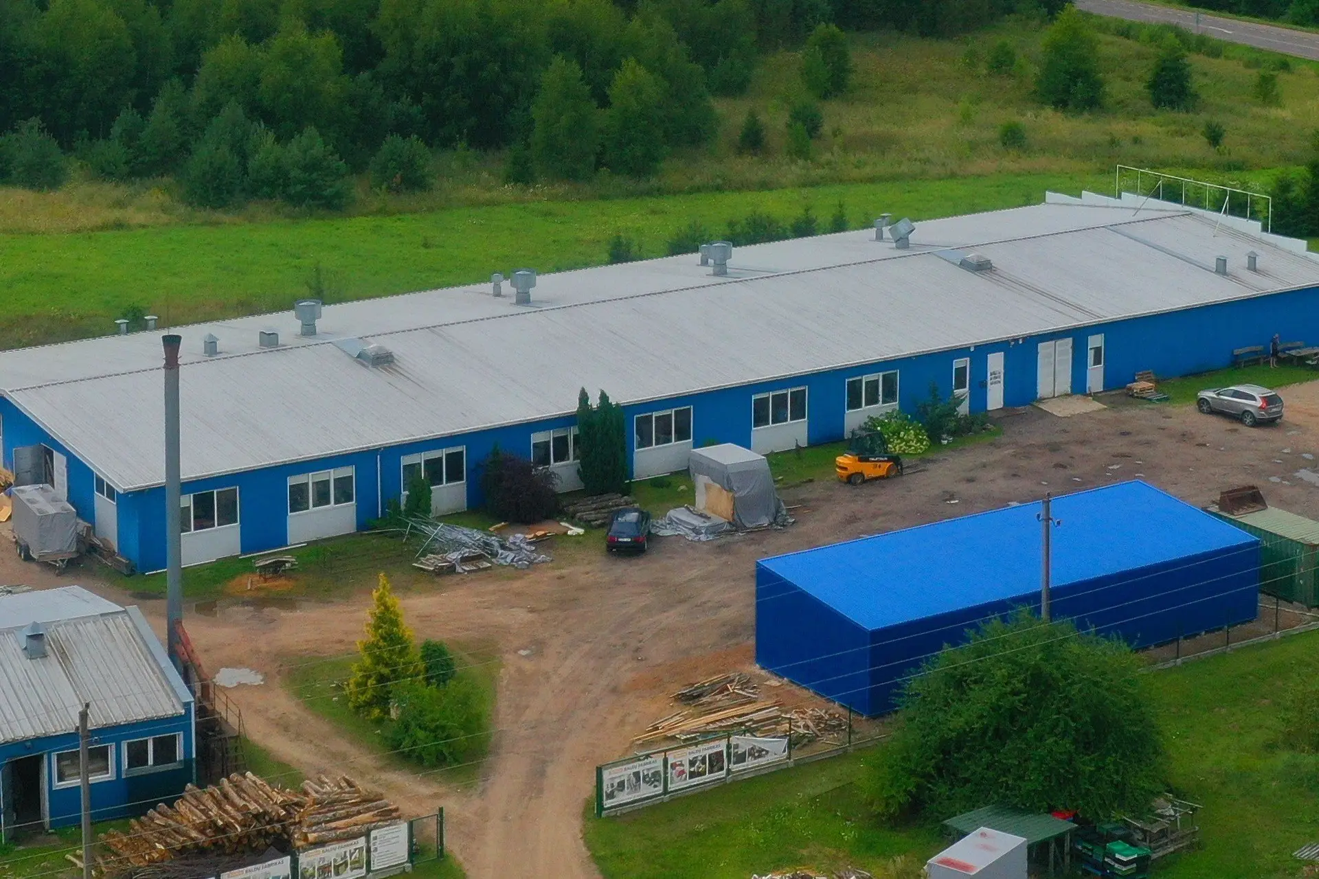 dzukijos baldu fabrikas gavo leidima statyti nauja ekspoziciju ir prekybos paviljona plesti gamybines patalpas 1