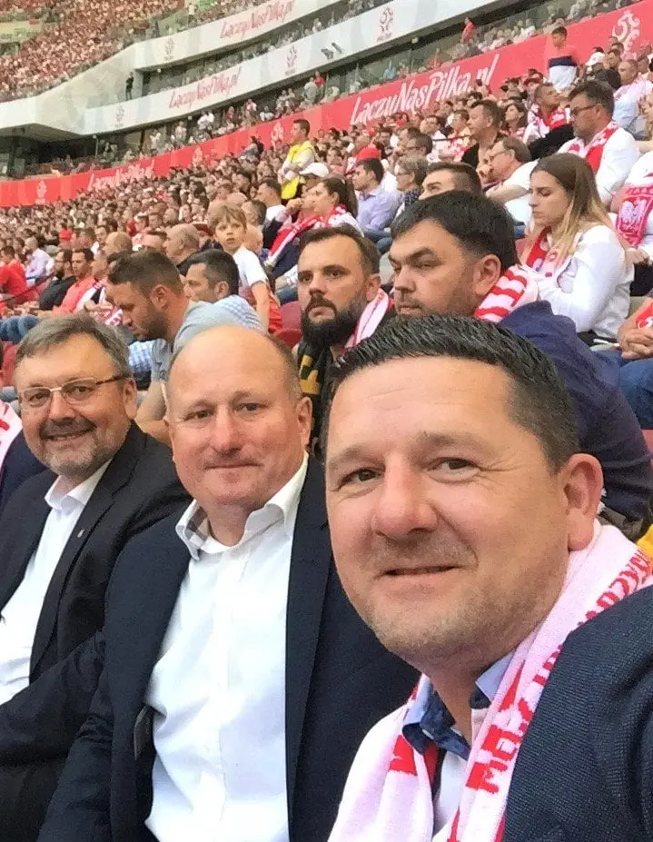 futtrysdfk daug kan barimg 0719