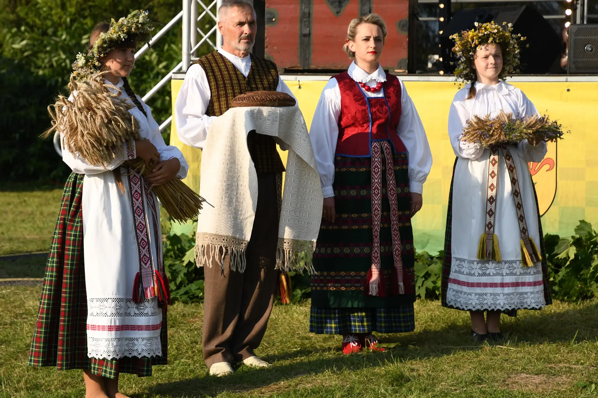 onines sviezios duoneles svente punioje