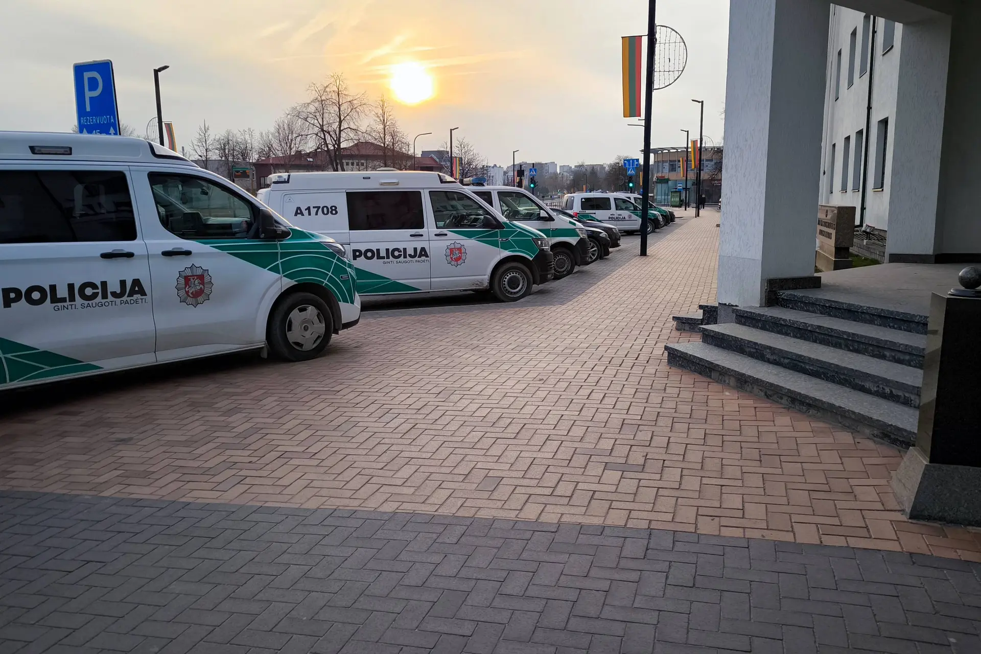 Sukčių taikinyje Alytaus senjorė: išviliota tūkstantinė suma ir kiti paros nusikaltimai