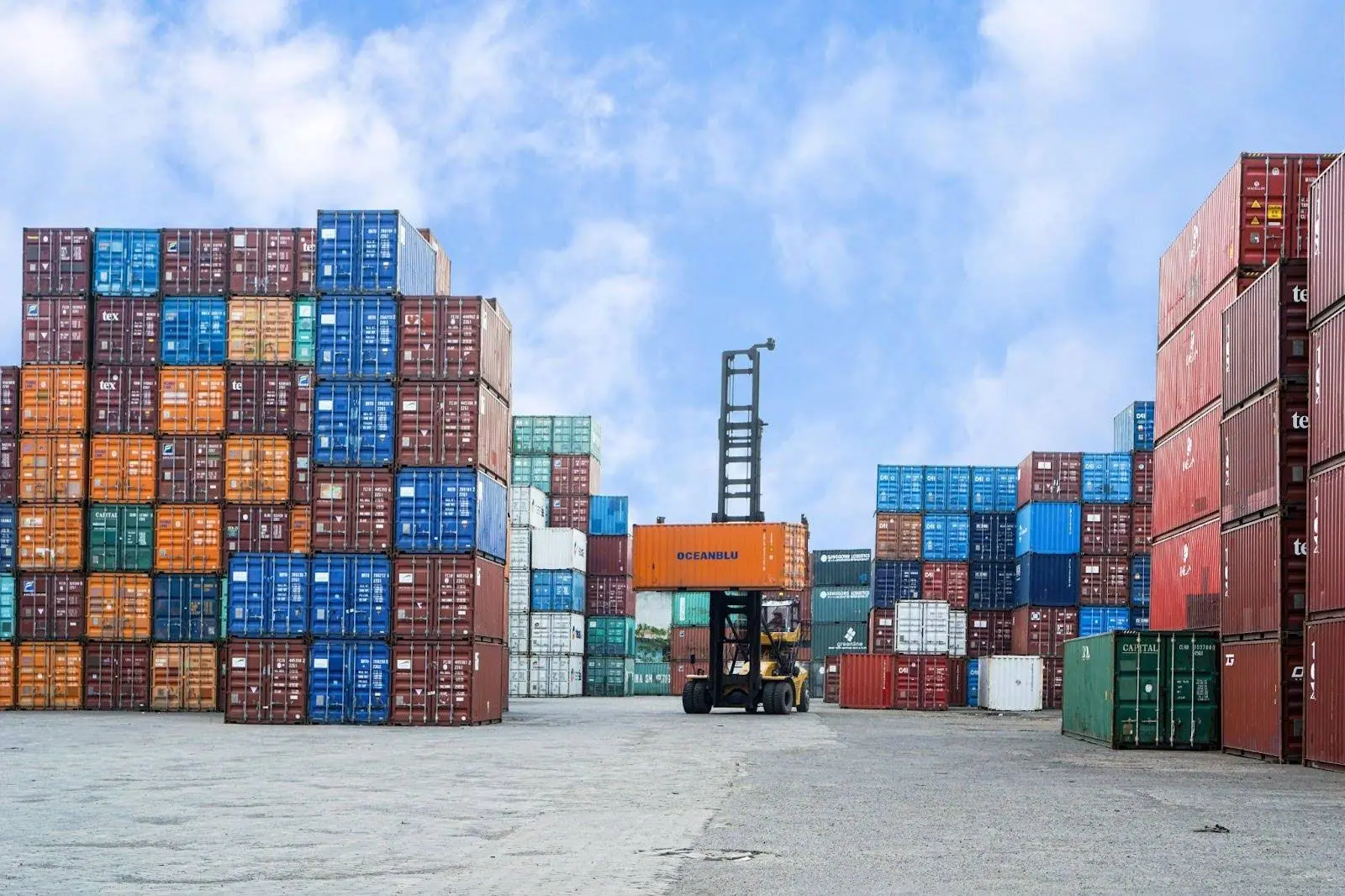 Kodėl jūriniai konteineriai tapo nepakeičiamais logistikos grandinėje?