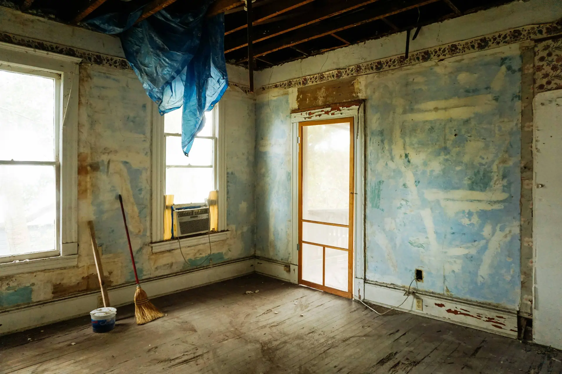 Planuojate namo renovaciją? Pagrindiniai dalykai, kuriais privalote pasirūpinti