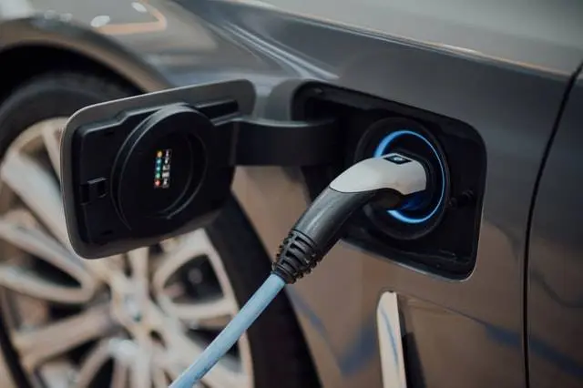 Elektromobiliai: technologijų naujienos - ką žada 2025-ji?