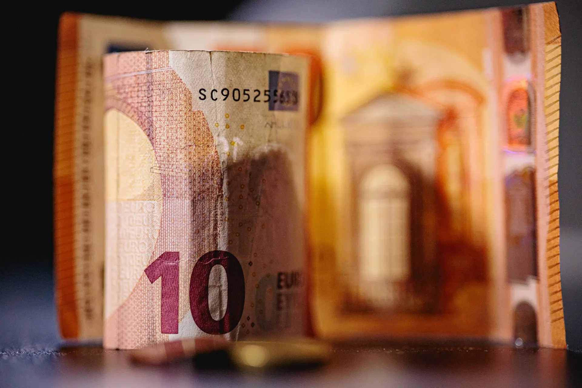 Žiniasklaida: beveik 60 proc. gyventojų žada atsiimti pinigus iš antros pensijų pakopos