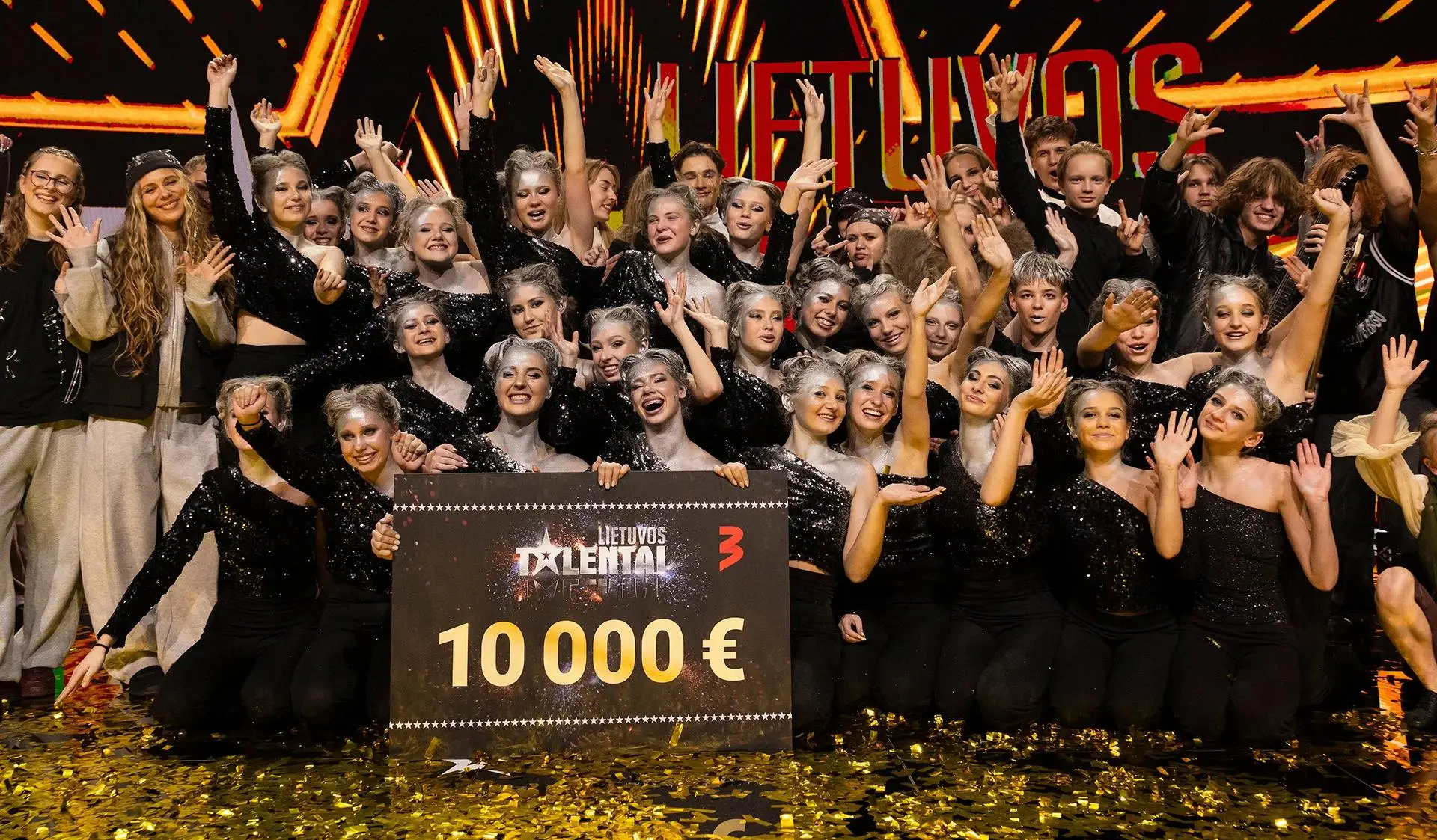 Šokių studija „Aušrinė“ ir „Vakarė“  triumfavo  „Lietuvos talentai“ konkurse!