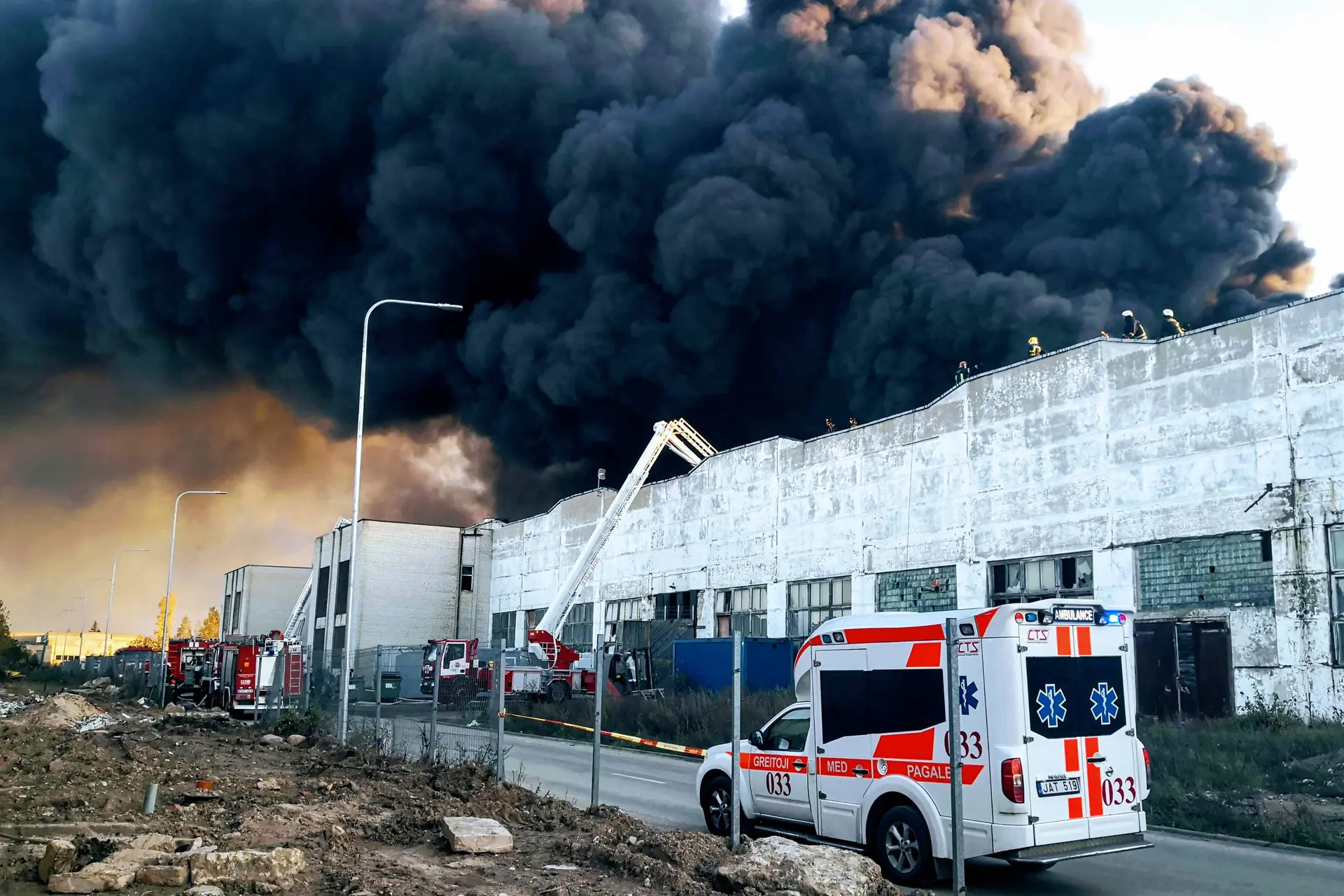 LAT: dėl didžiulio gaisro „Ekologistikoje“ valstybei pagrįstai priteista per 4 mln. eurų