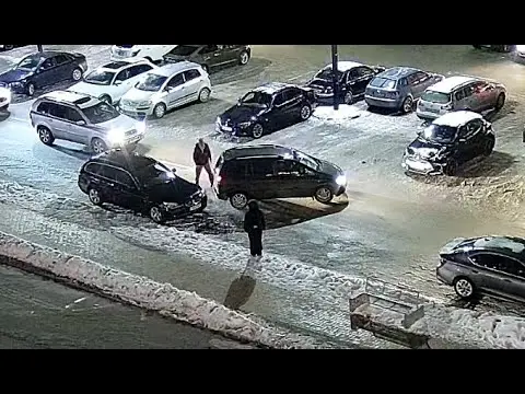 Policija ieškojo eismo įvykio liudytojų: apgadintas „BMW“