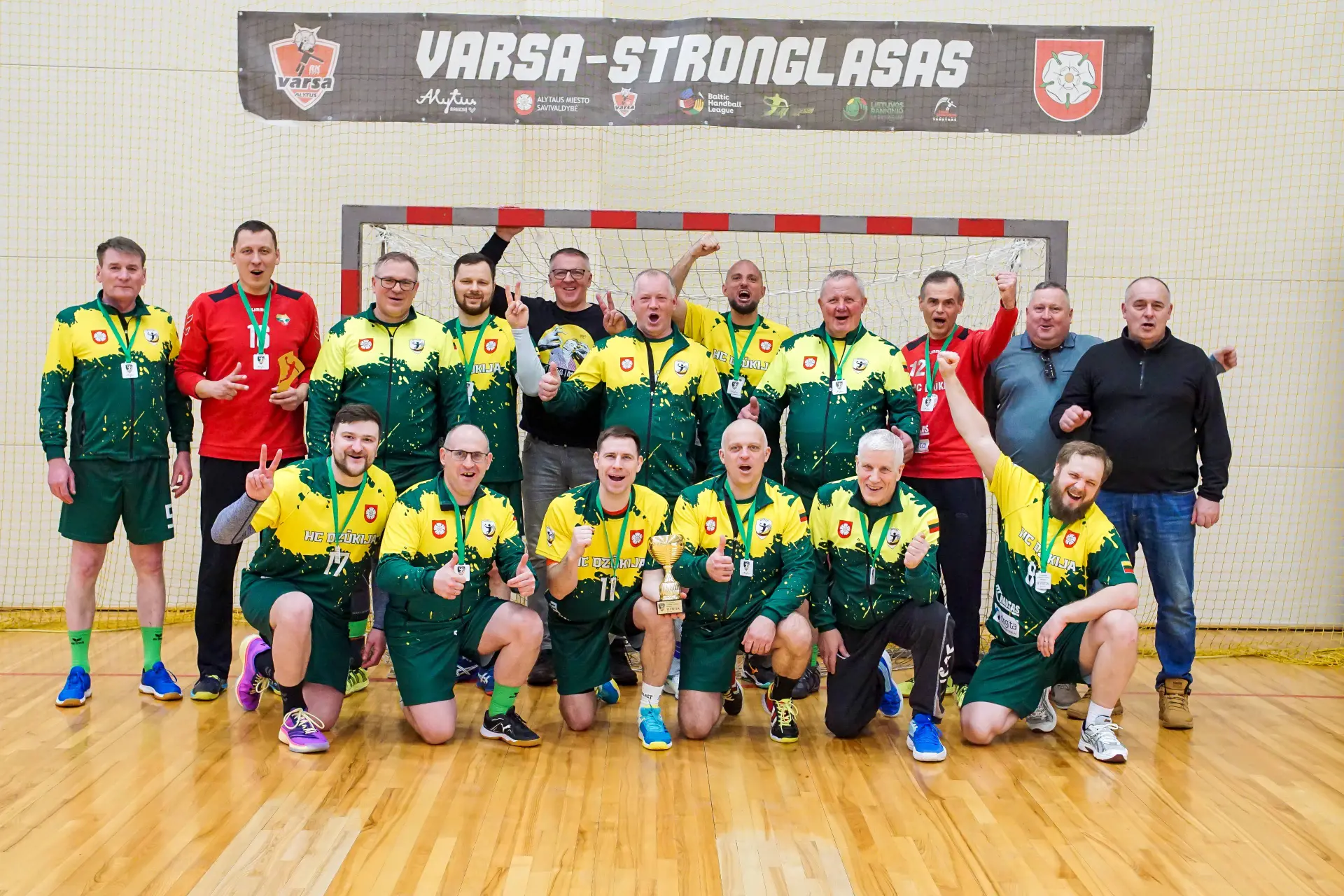 Tarptautinis rankinio veteranų turnyras Alytuje: aistros, draugystė ir sporto dvasia!