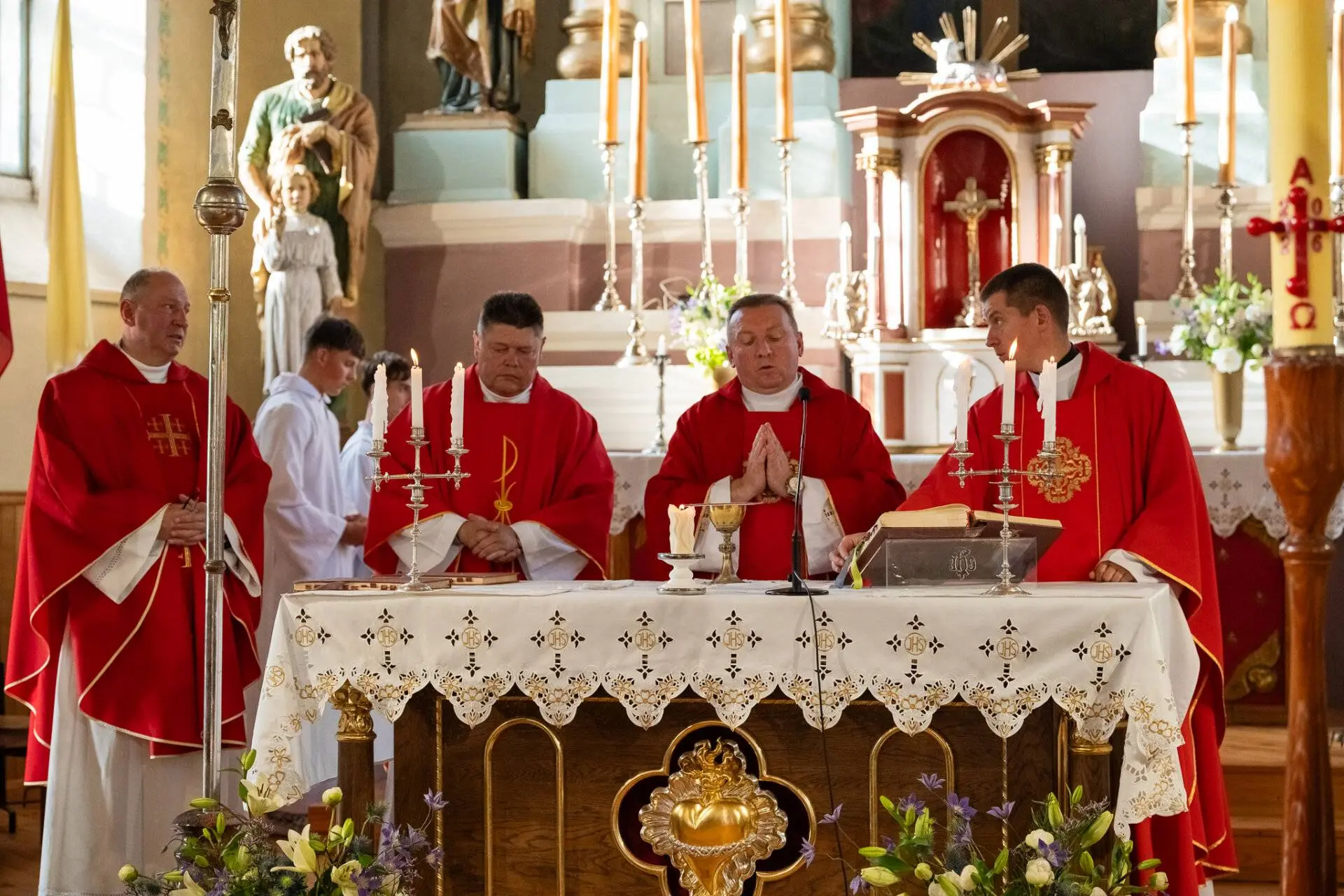 Istorinis jubiliejus ir Sekminių šventė Butrimonyse