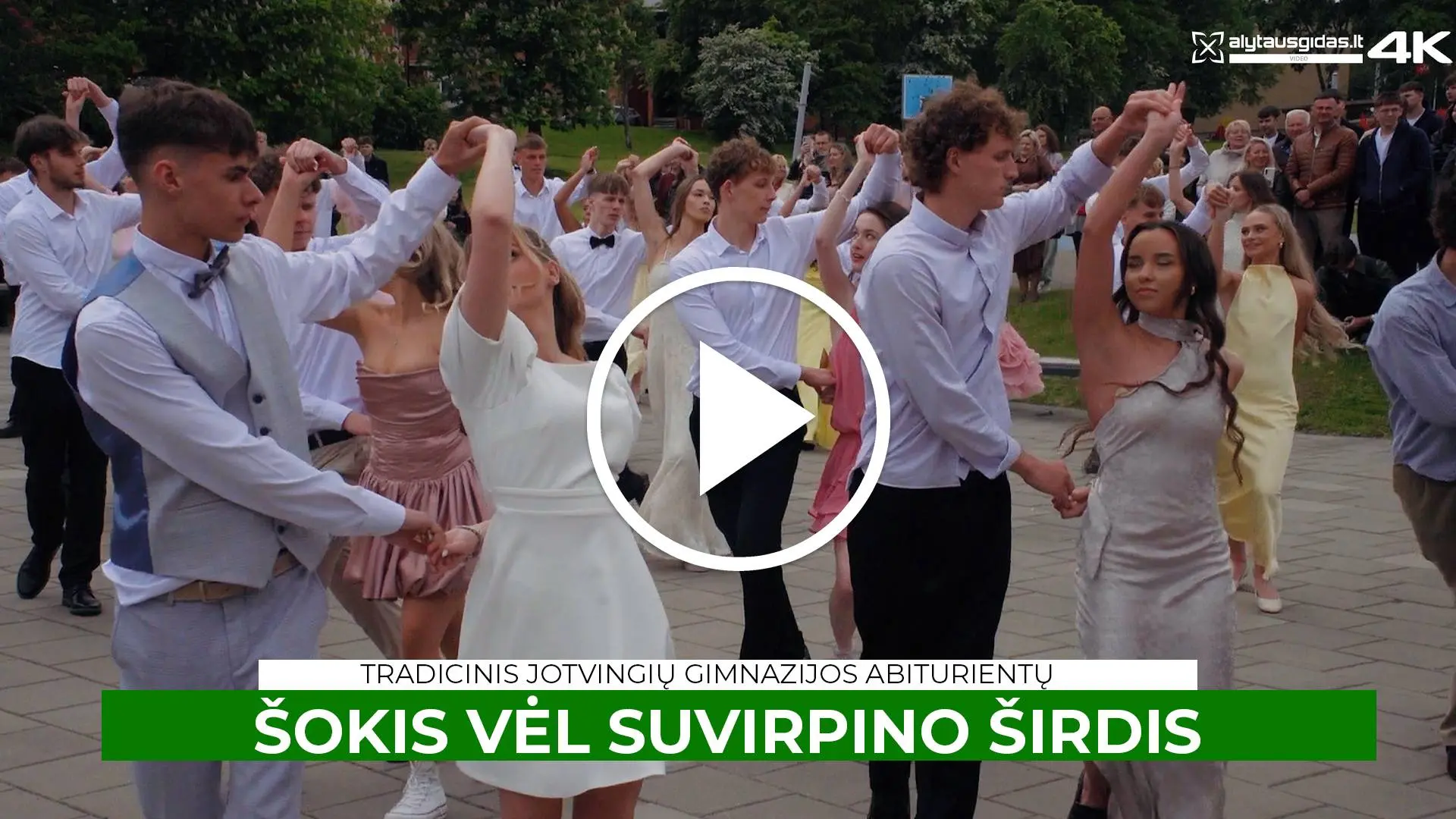 Tradicinis Jotvingių gimnazijos abiturientų šokis vėl suvirpino širdis VIDEO