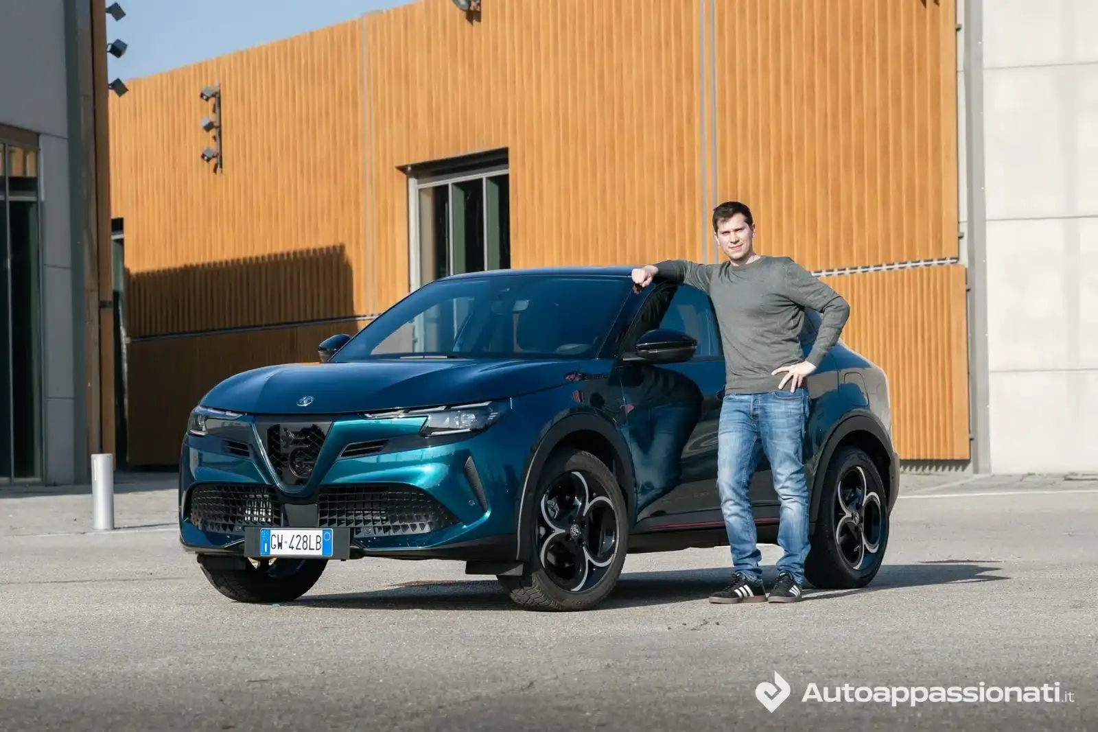 Prova Alfa Romeo Junior: si distingue nel segmento, ma è una vera Alfa?