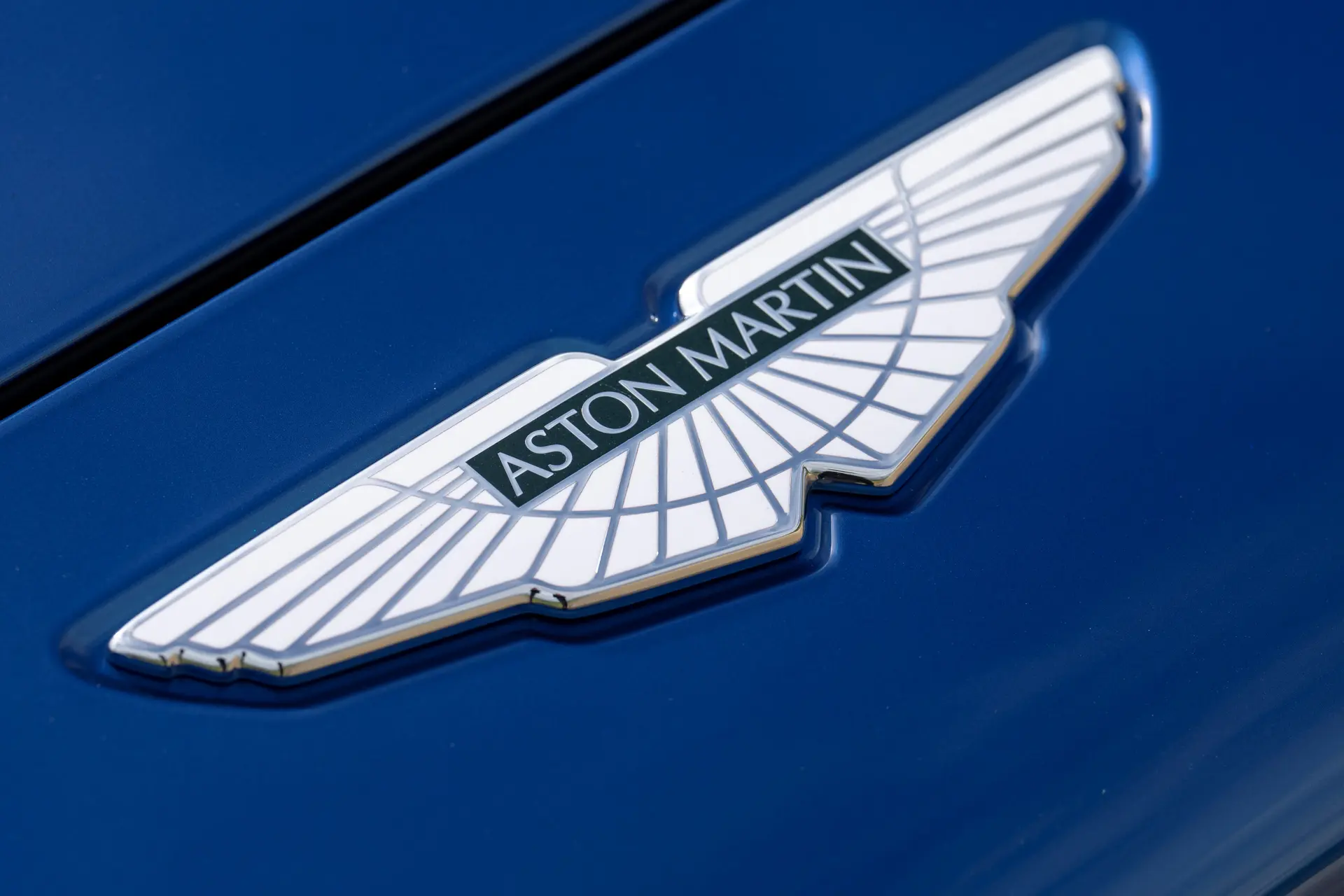 aston martin dbx 707 amv 8 a photo max earey 053