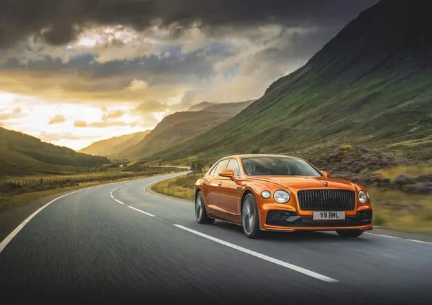flying spur bentley 2023