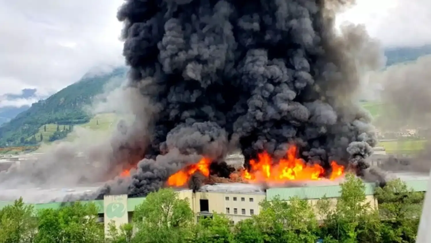 incendio bolzano fonte x at lfvsuedtirol