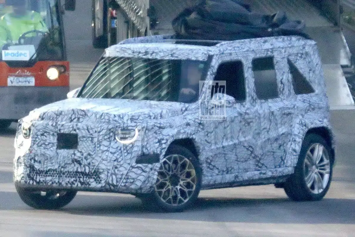 Nuova “g-Klasse”: la baby Mercedes in stile Classe G è realtà. E costerà molto meno