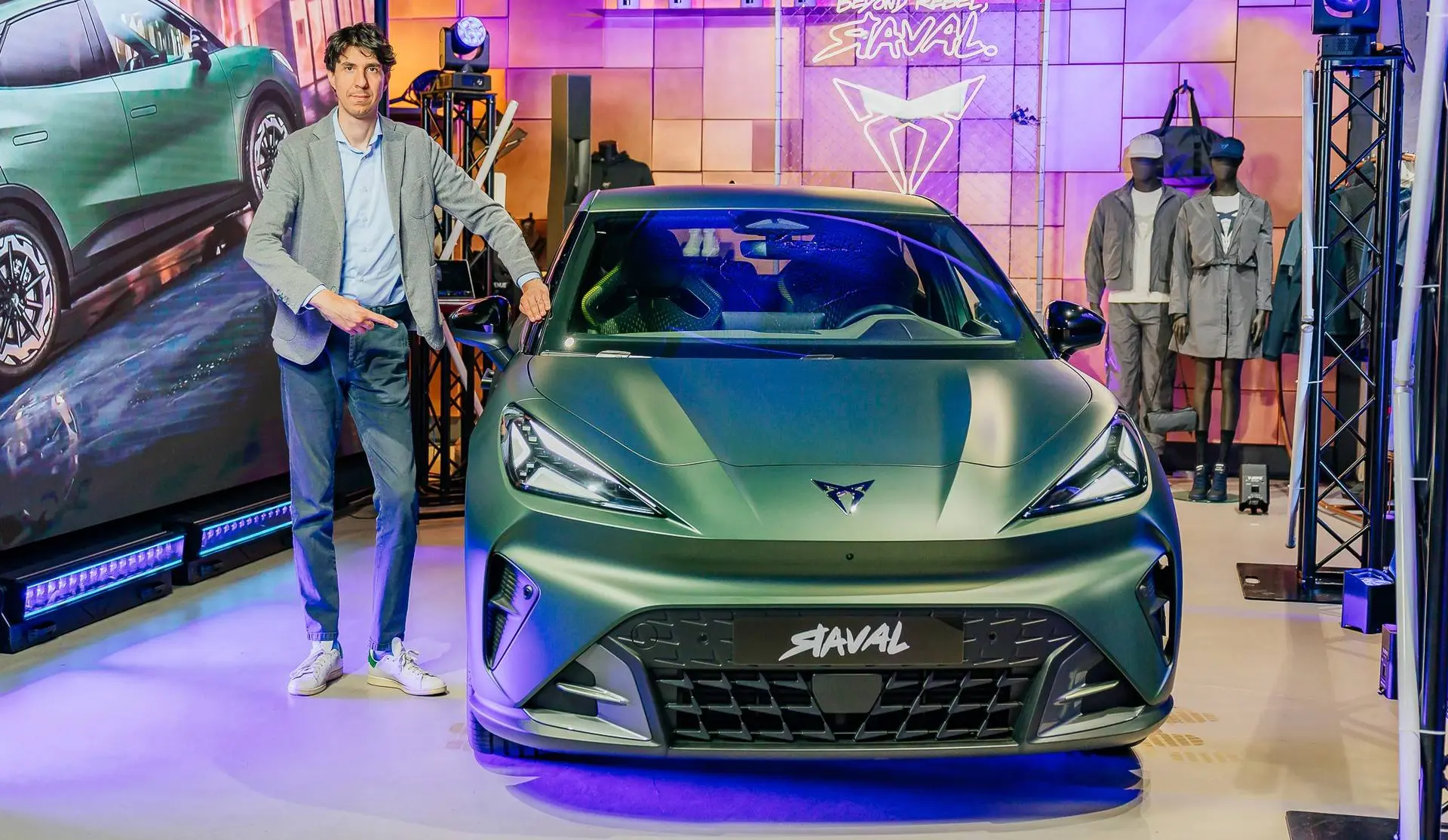 La Cupra Raval è stata svelata al Cupra Garage di Milano