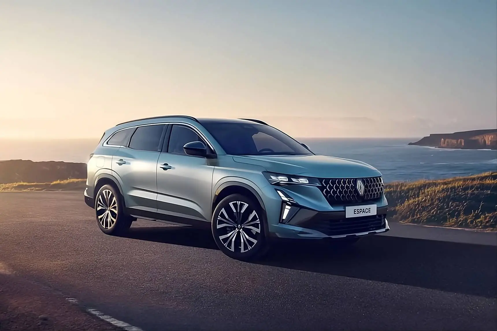Nell'immagine si vede il restyling della Renault Espace