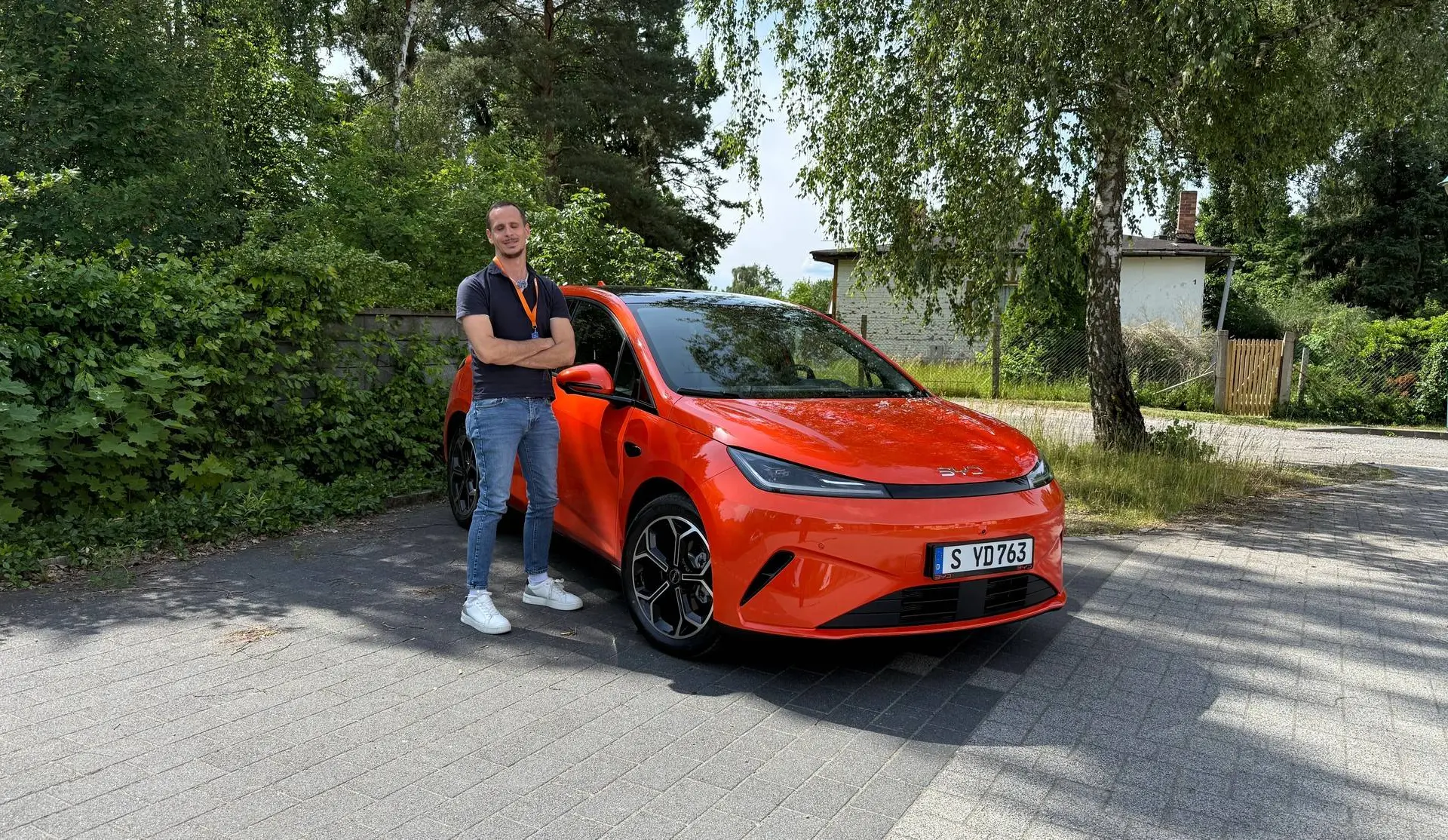 BYD Dolphin G DM-i orange
