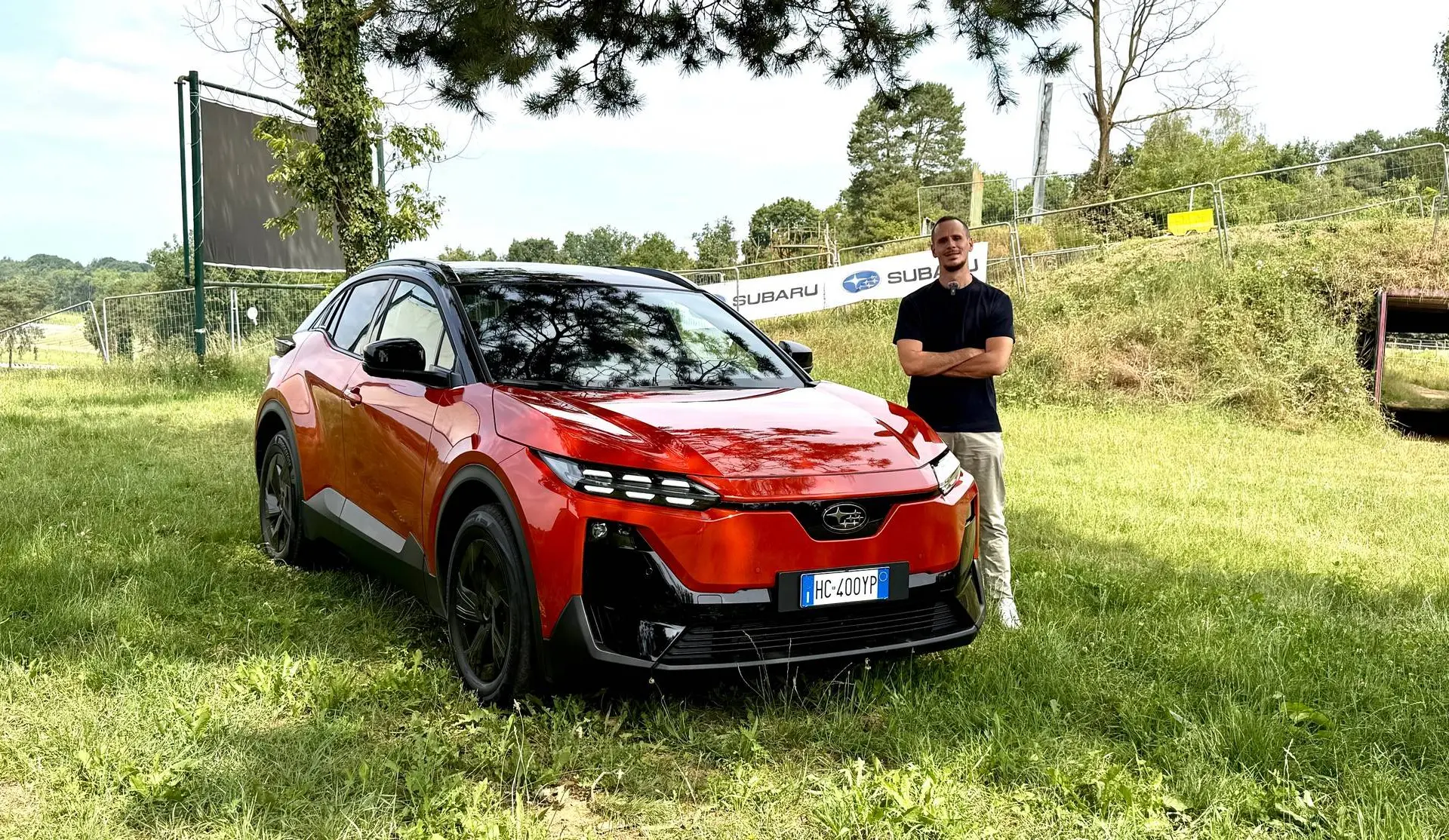 Subaru uncharted arancione