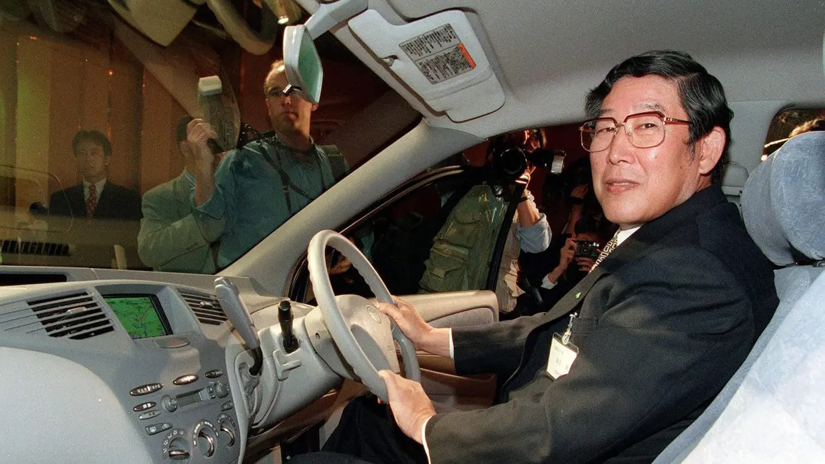 Hiroshi Okuda Toyota Prius 1997