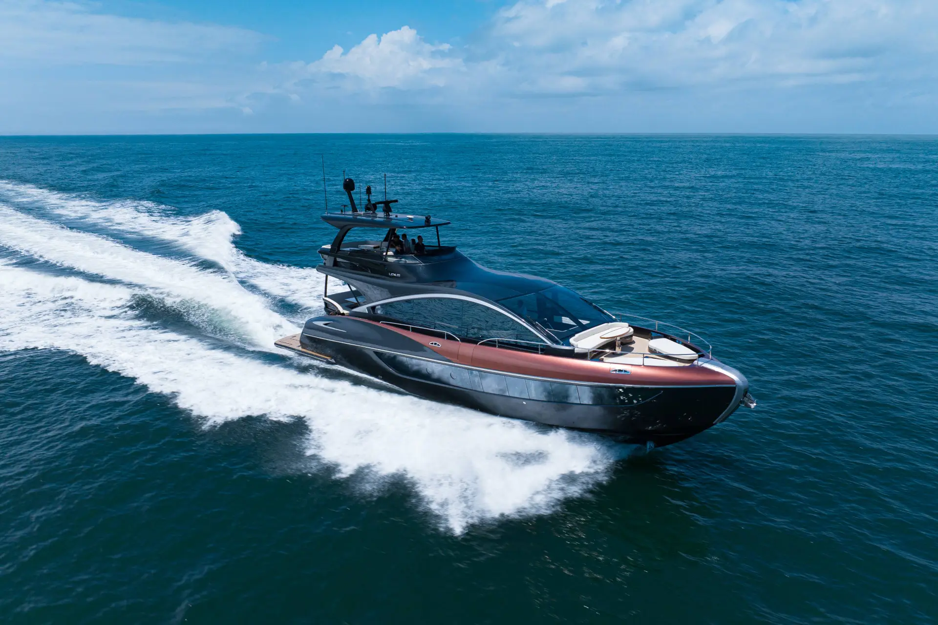 lexusyachtly680