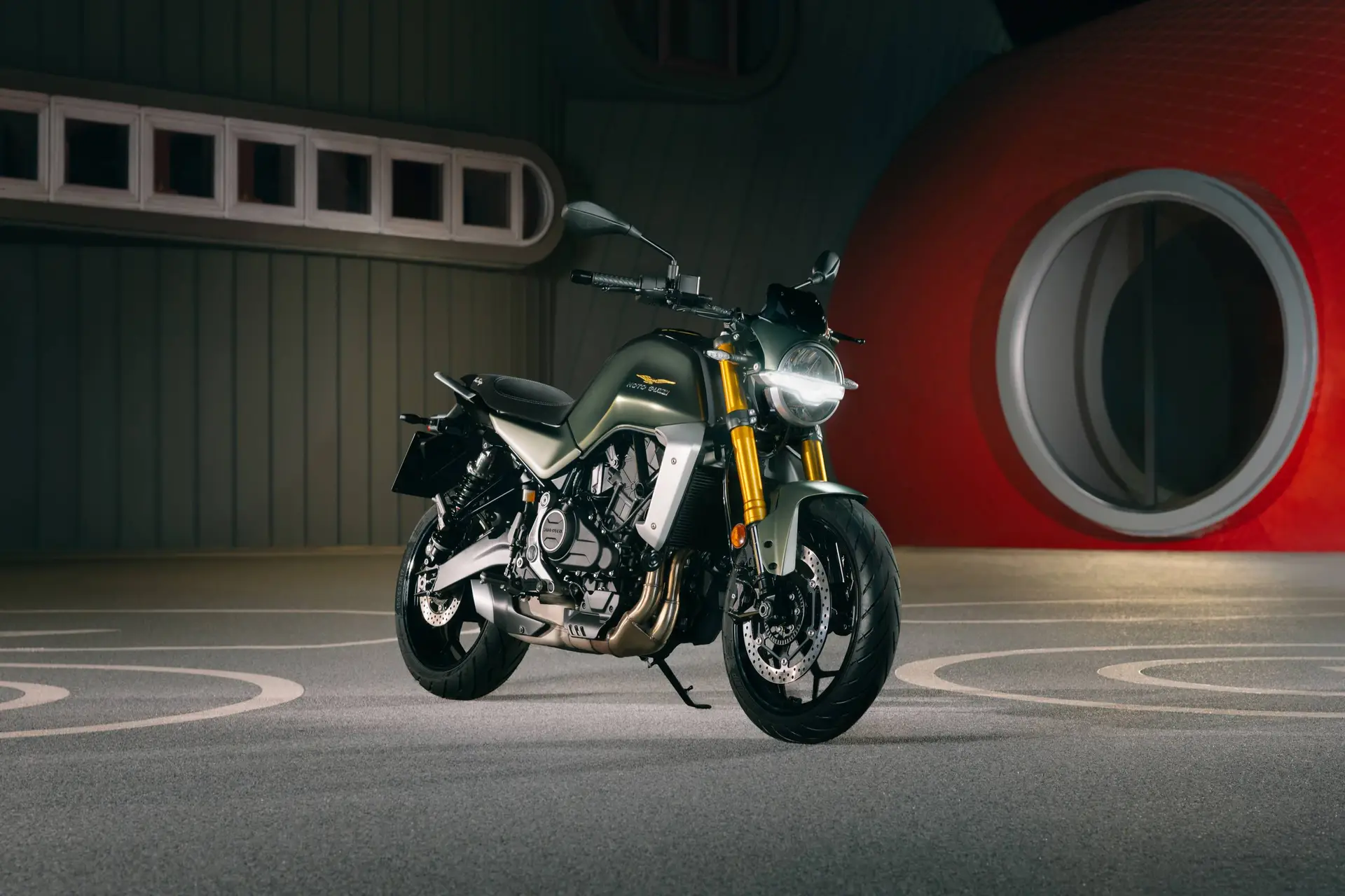 -moto-guzzi-the-trip frontale