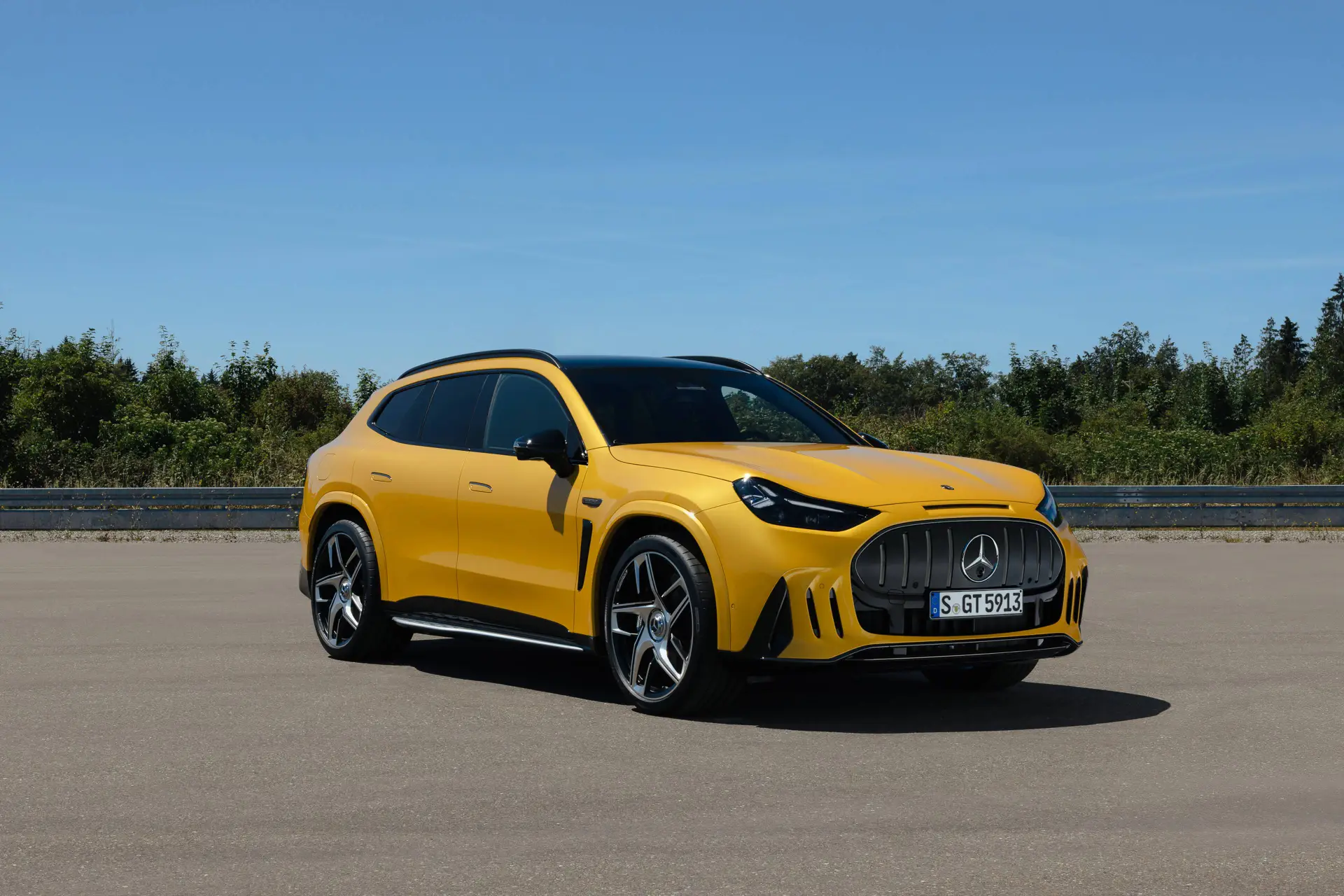 AMG GT SUV statica anteriore