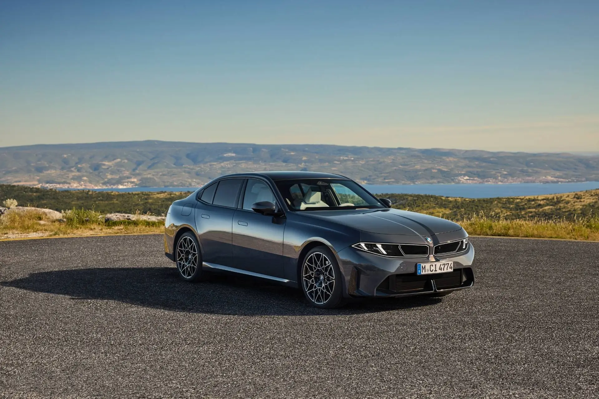 Nuova BMW Serie 3 2027 frontale